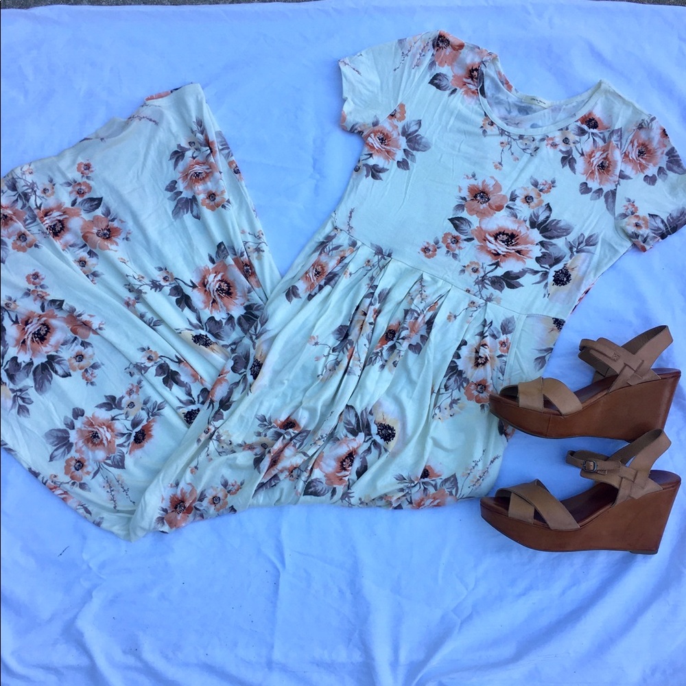 Mindy Maes Market Floral Maxi Dress